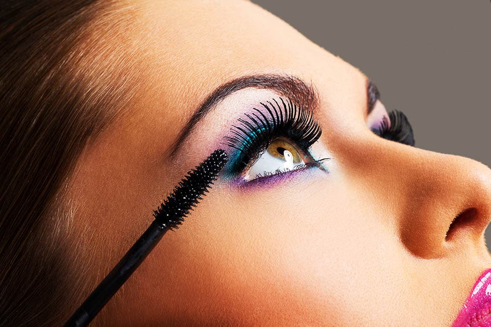 Transform Your Look with False Eyelashes – Say Goodbye to Boring Eyes!